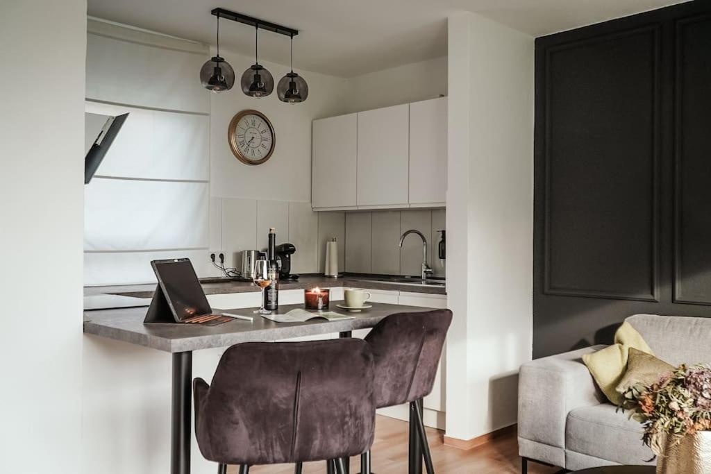 Auszeit - Detmold Apartment ภายนอก รูปภาพ